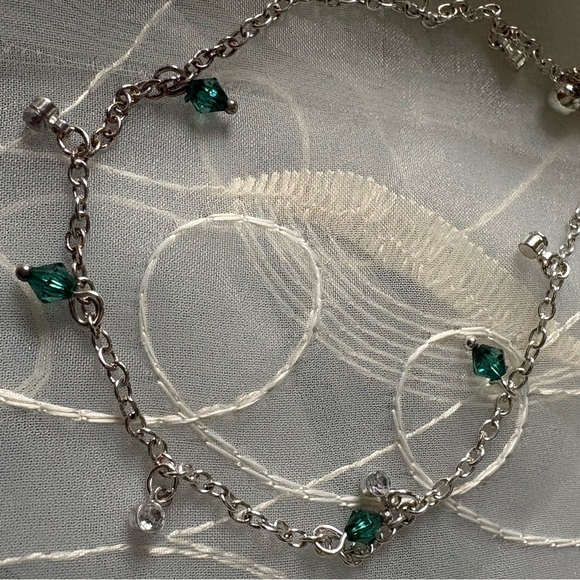 Vintage Avon 2008 Emerald Green Crystal Anklet Silver Dainty Adjustable NIB B13 - Picture 5 of 15